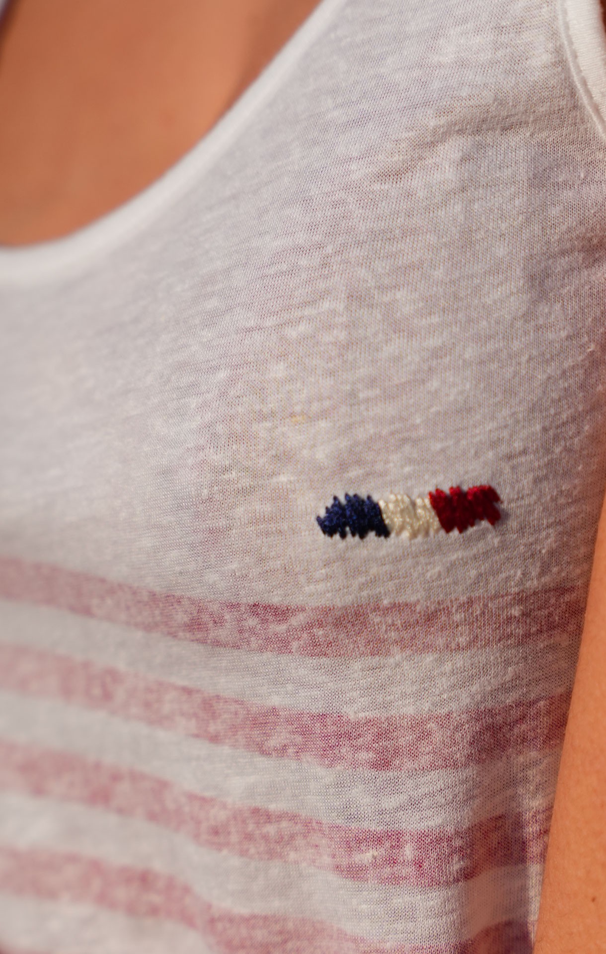 Débardeur Femme Rouge Et Blanc Rayé - Taille 44, Encolure En V, Maille Basique